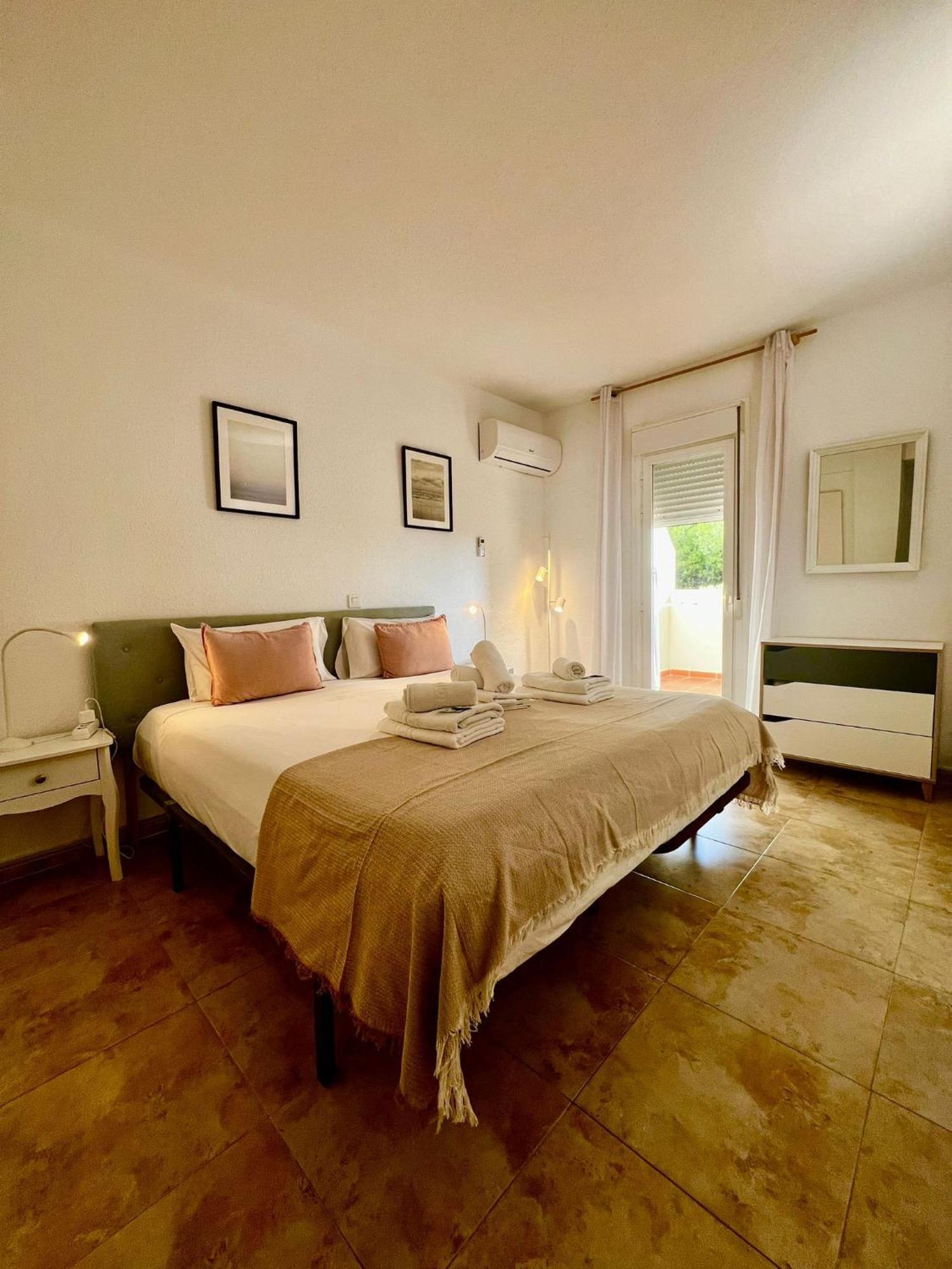 Apartament Lovely Sea And Garden View Benalbeach